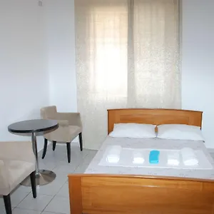 Casa Mia 3* Sarandë